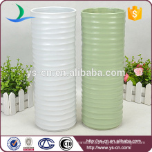 YSv0136 branco e verde em relevo vaso de cerâmica por atacado